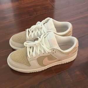 Nike Beige and White Nike Sneakers
